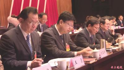 【咸宁市五届人大四次会议跟踪报道】市五届人大四次会议举行第二次全体会议 听取市人大常委会和“两院”工作报告