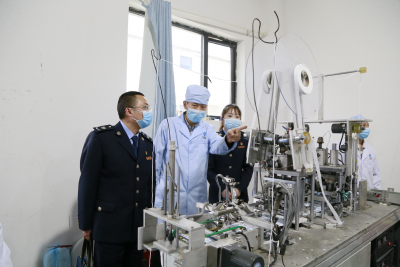通城：民企转产抗疫情，税收服务点对点