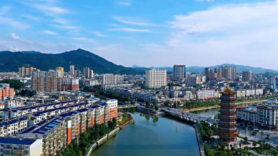 湖北通城：河流生态修复  传统龙舟“归来”