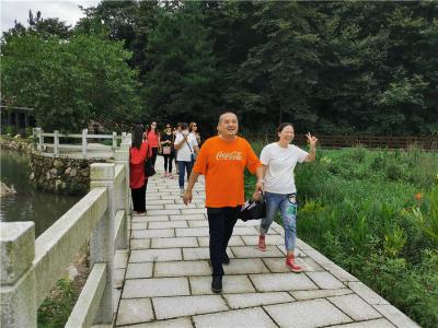 喜子和他的粉丝来了！通城乡村旅游又火了！