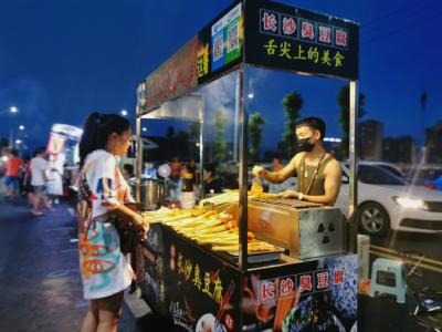 如果歌声不够治愈，那就加一剂盛夏的烟火······