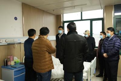 熊亚平慰问因公受伤扶贫干部