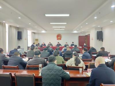 通城县第十八届人大常委会召开第二十八次会议