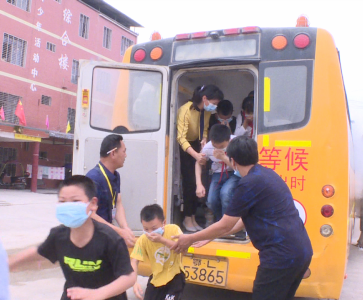 马港镇：学生安全无小事 应急演练进校园