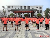 图集丨通城100名跑者奔跑72公里庆祝祖国生日
