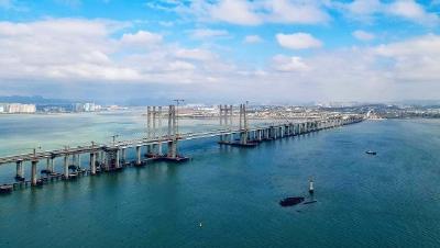 武汉造！国内首座跨海高铁桥全桥贯通