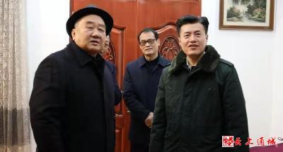 杨修伟看望慰问享受国务院政府特殊津贴专家