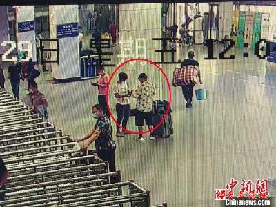 五一乘车警惕这类“热心”人：代购车票实为诈骗