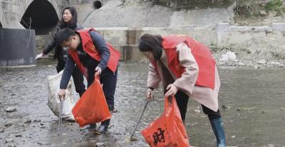 塘湖镇：党建引领 党员带动 群众参与 共同绘就美丽乡村画卷