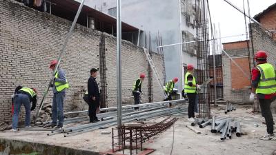 通城县两处违规搭建物被依法拆除 