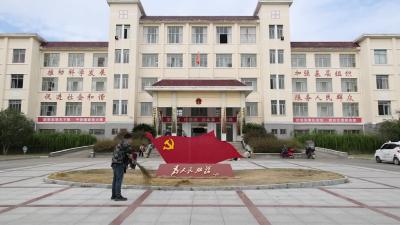 北港镇：千人洁城 万人洁湾  共同缔造美好家园