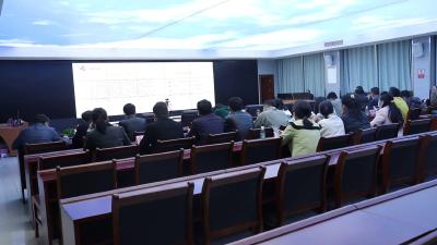 通城县委政法委召开“平安咸宁”政务微信培训会