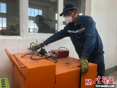 高原铁路人：零部件“变废为宝” 实现节支降耗