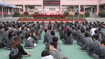 榜样力量｜通城残疾女青年受邀为师生作励志演讲