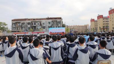 县关工委“五老”红色传统教育暨法制宣传进学校