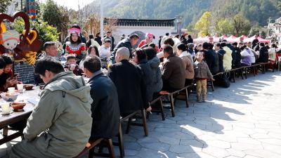 通城县举办“民族团结一家亲 同心共度幸福年”主题活动