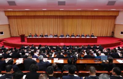 王忠林在全省优化营商环境大会上强调 为加快建成支点营造一流发展生态