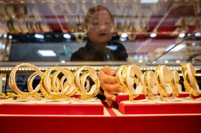 50克金饰立省5000元，这届年轻人是懂黄金的！