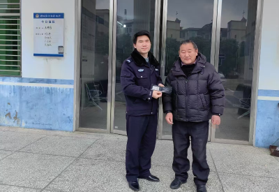 【暖心警事】警徽闪耀处，温暖正当时