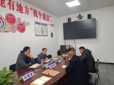通城县五里镇：零距离倾听群众心声 耐心调解化纠纷
