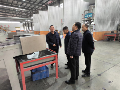 ​通城县领导深入新型建材企业开展走访调研