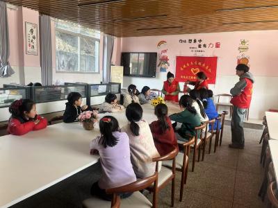 通城县塘湖镇：非遗剪纸映春色 传统文化润心扉