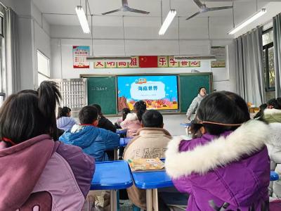 通城县沙堆镇天灯岭小学开展“思政课人人讲”活动