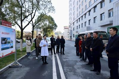 市人大常委会副主任边现龙率调研组来通城调研养老服务工作