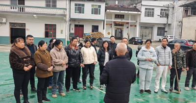通城县塘湖镇龙印村：清洁家园齐行动 积分兑换促文明