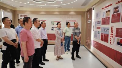 通城县委党校组织2025年新提拔干部培训班学员开展党性党纪党风教育活动