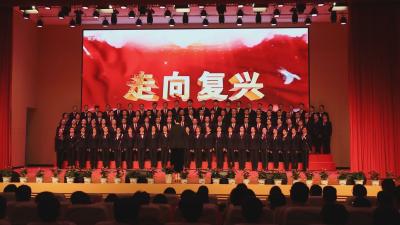 通城一中：唱响红色经典 传承抗战精神