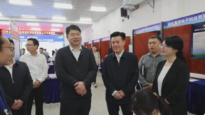 通城县2025年企事业单位高层次和急需紧缺人才引进活动走进武汉理工大学