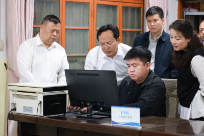 黄建平专题调研群众身边不正之风和腐败问题集中整治工作时强调：坚决纠治损害群众利益的不正之风和腐败问题 持续发力纵深推进正风肃纪反腐