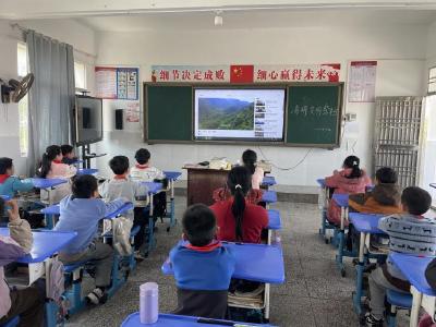通城县四庄乡金锋学校：无烟清明青山翠 一束鲜花慰故人