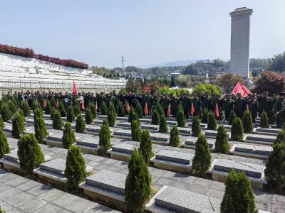 通城县沙堆镇：缅怀英烈功绩 传承红色精神
