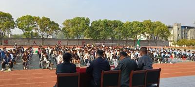 通城县塘湖中学：弘扬法治精神 筑牢和谐校园基石