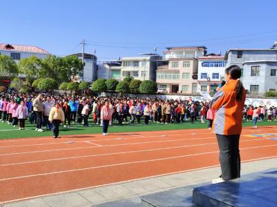 通城县关刀镇中心小学：缅怀先烈志 共铸中华魂