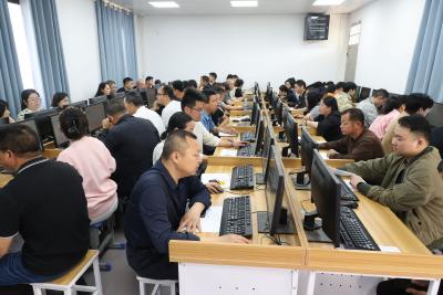 通城县司法局组织开展2025年行政执法资格考试