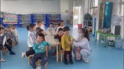 通城县关刀镇中心幼儿园开展防拐骗演练活动