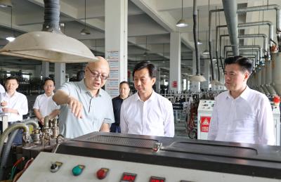 全市新材料产业第二次工作推进会在通城召开