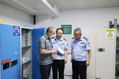 通城县多部门联合开展麻精药品专项监督检查