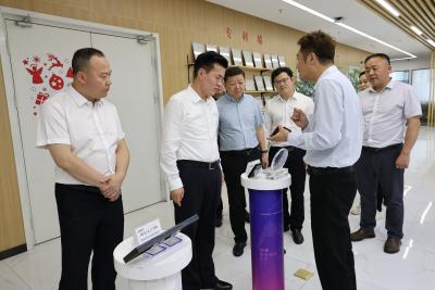 杨修伟率队赴江苏省招商考察