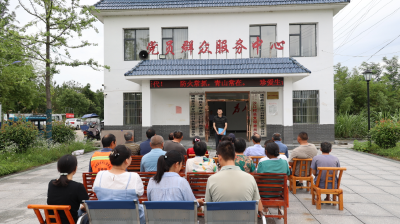 ​通城县商务局组织开展安全知识下乡宣讲活动