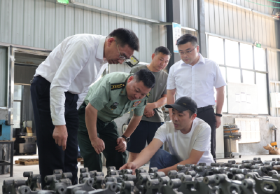 宛伟敬到通城县马港镇开展学习教育活动