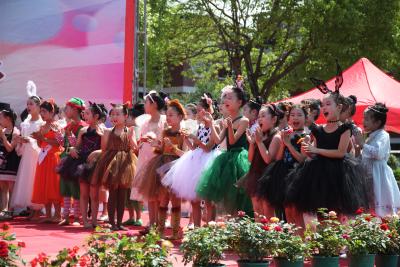 通城县关刀镇中心小学举行“六一”庆祝活动