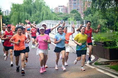通城跑协“劲跑一夏”致敬父爱