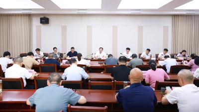 黄建平主持召开县委理论学习中心组集中学习会议：推动学习教育走深走实 驰而不息加强作风建设  为经济社会高质量跨越式发展提供坚强保障