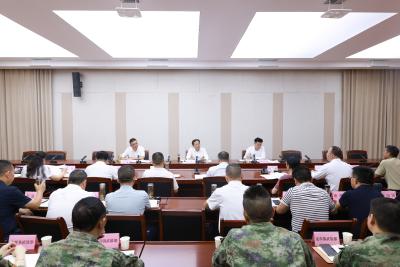 黄建平主持召开县委常委会议军会议 坚决扛牢党管武装政治责任 奋力开创国防动员和后备力量建设新局面