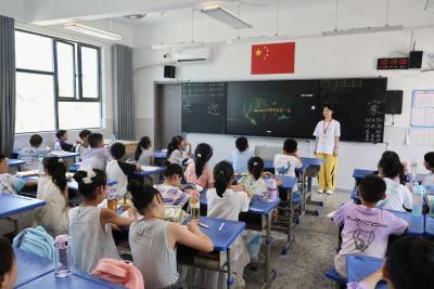 托起学生多彩暑假丨2025年通城县城区“希望家园（暑假学堂）”爱心托管班开班啦！