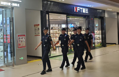 【隽剑攻坚】热浪来袭！通城公安警灯闪耀守护夏夜安宁